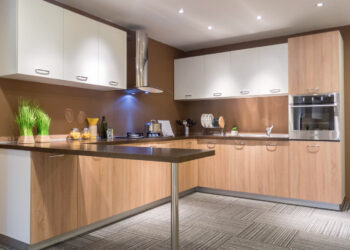 THI CÔNG ĐÓNG TỦ BẾP TẠI HÒA BÌNH