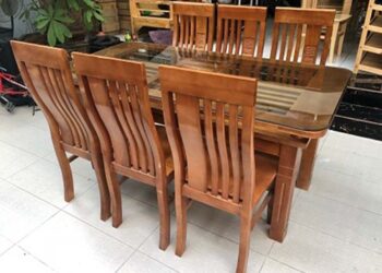 Có nên mua bộ bàn ăn gỗ sồi hay không?
